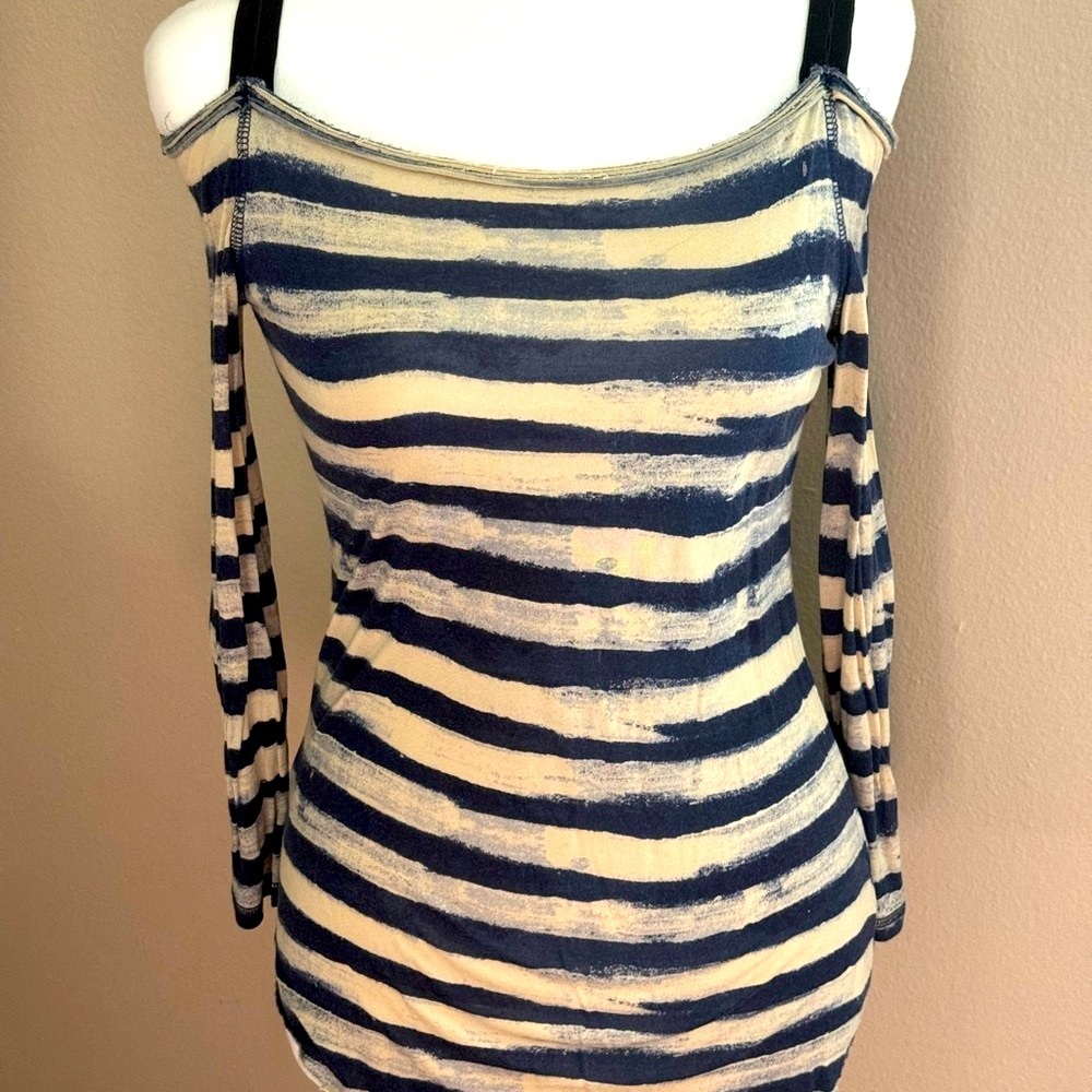 RACHEL Rachel Roy Off-Shoulder Top in Navy and Cream